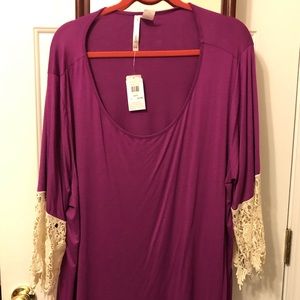 Tunic with accent sleeves